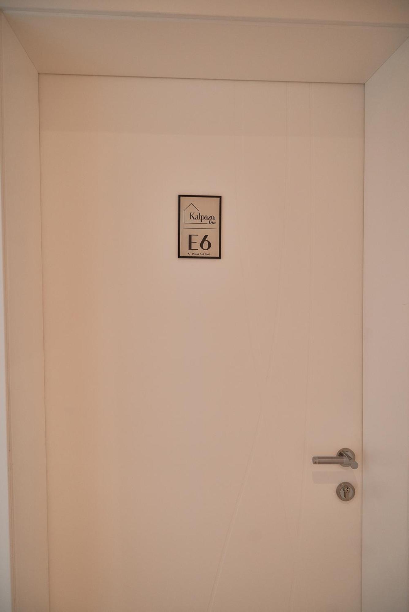 Kalpazo Inn Tirana Buitenkant foto
