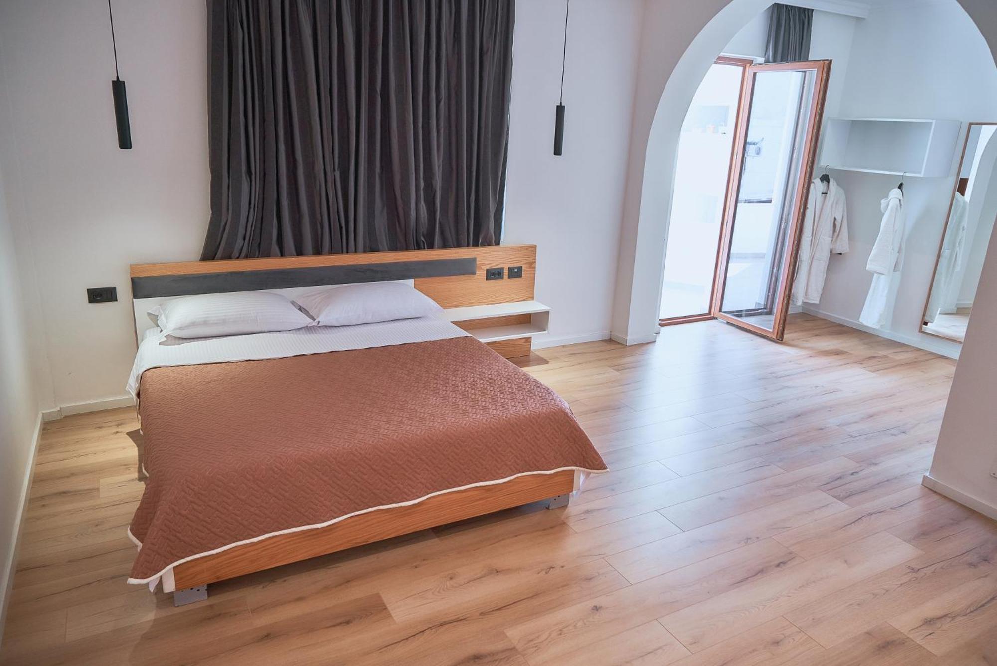 Kalpazo Inn Tirana Buitenkant foto