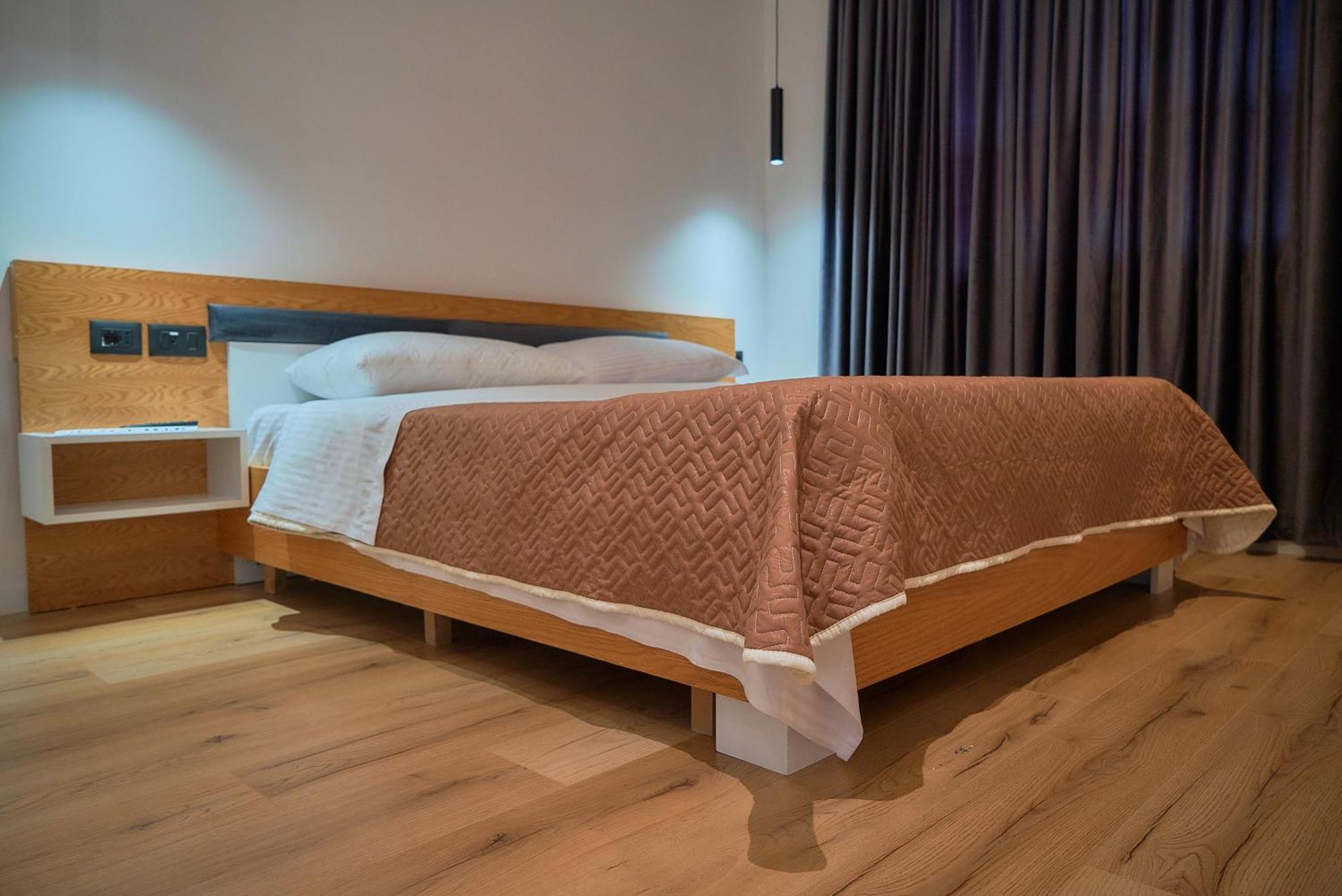 Kalpazo Inn Tirana Buitenkant foto