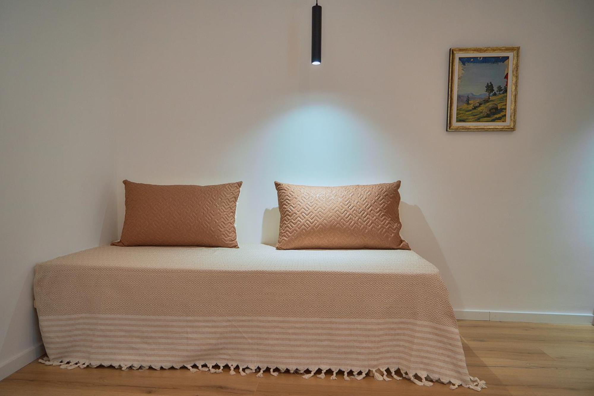 Kalpazo Inn Tirana Buitenkant foto